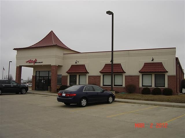 2nd image of 407 N Hershey Rd