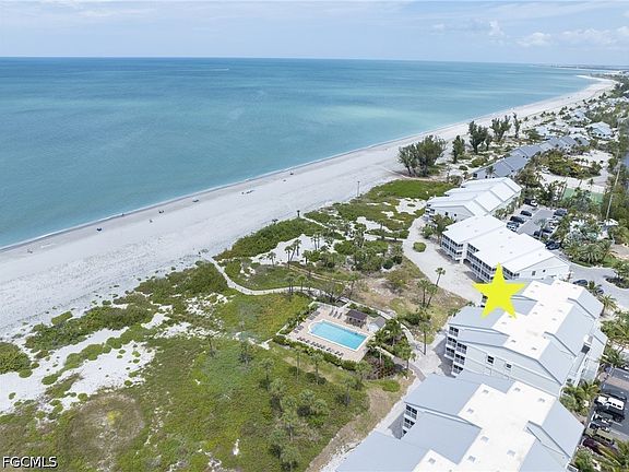2nd image of 2216 Beach Villas