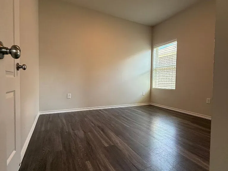 1404 Monterey Dr — Photo 16