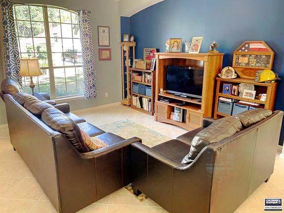 4th image of 301 Bell Branch Ln
