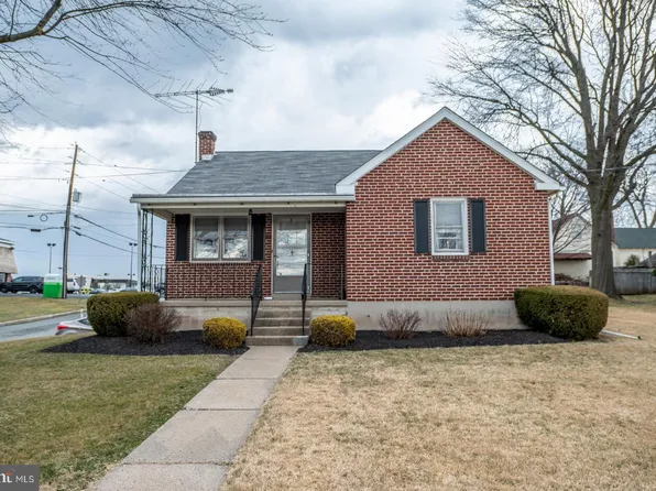 1001 Rhoads Ave, Gilbertsville, PA 19525