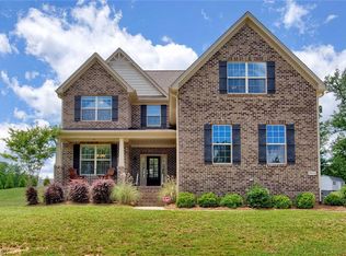 5533 Autumn Harvest Dr, Kernersville, NC 27284