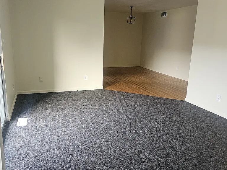 15255 Garfield Ave #19 — Photo 4