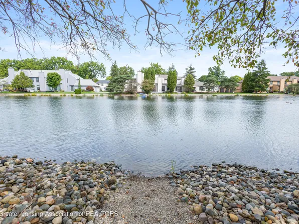 1324 N Chartwell Carriage Way, East Lansing, MI 48823