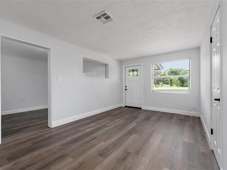 603 Conrad Dr — Photo 7