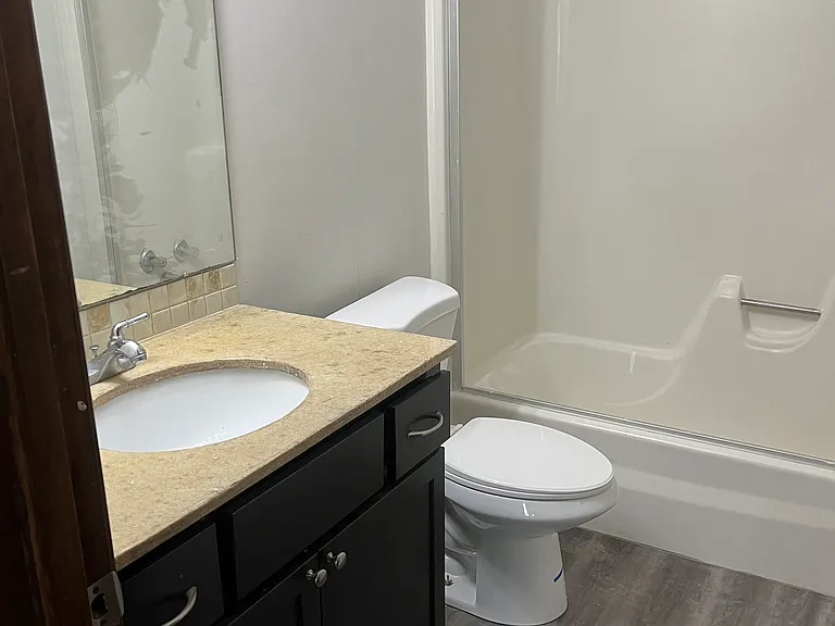 1705 Deer Hollow Dr #B — Photo 4
