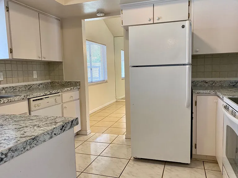 5205 Dublin Pl — Photo 9
