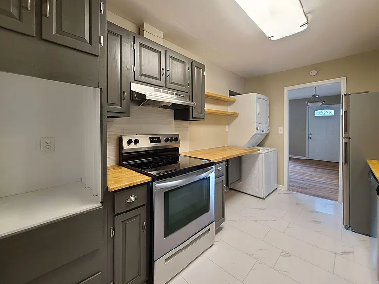 3225 Forrest Hills Dr — Photo 43