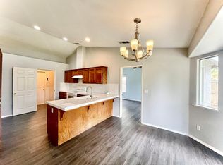 5572 N Ellendale Ave, Fresno, CA 93722