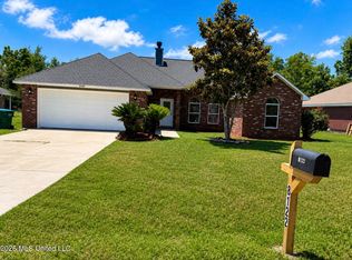 8122 Longwood Dr, Gautier, MS 39553