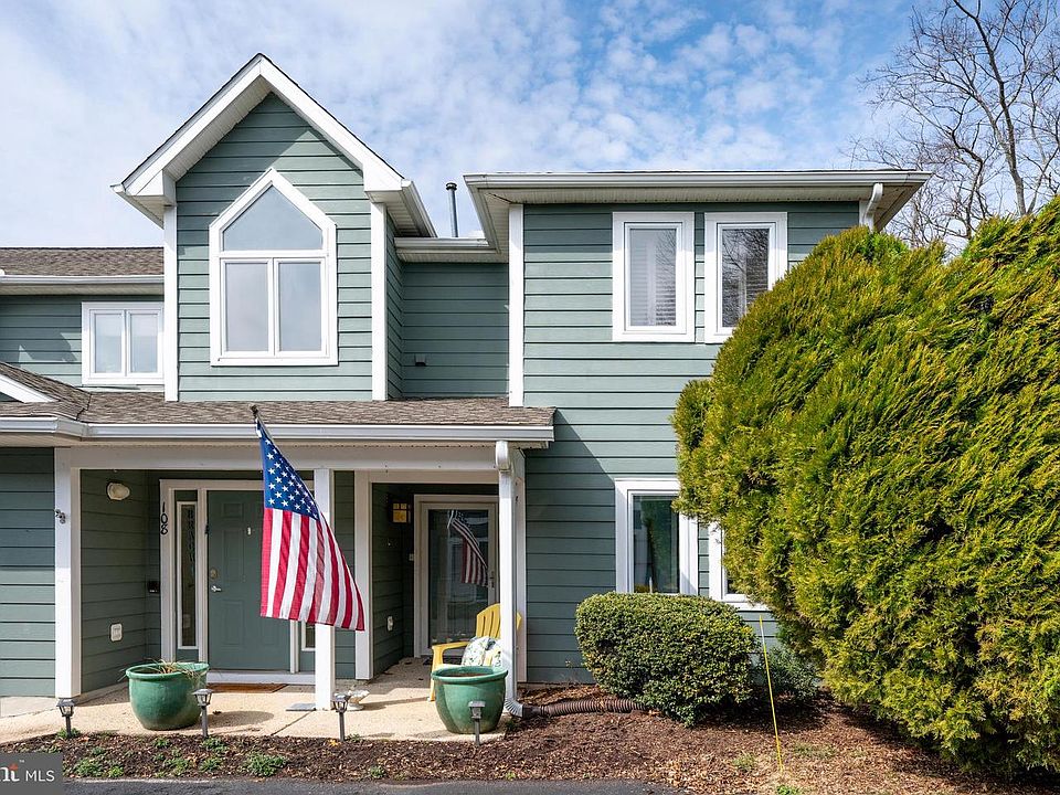 1st image of 106 Willow Ln #62B