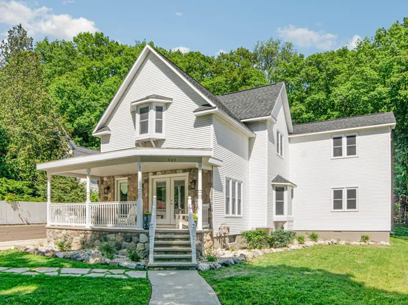 404 Michigan Ave, Frankfort, MI 49635