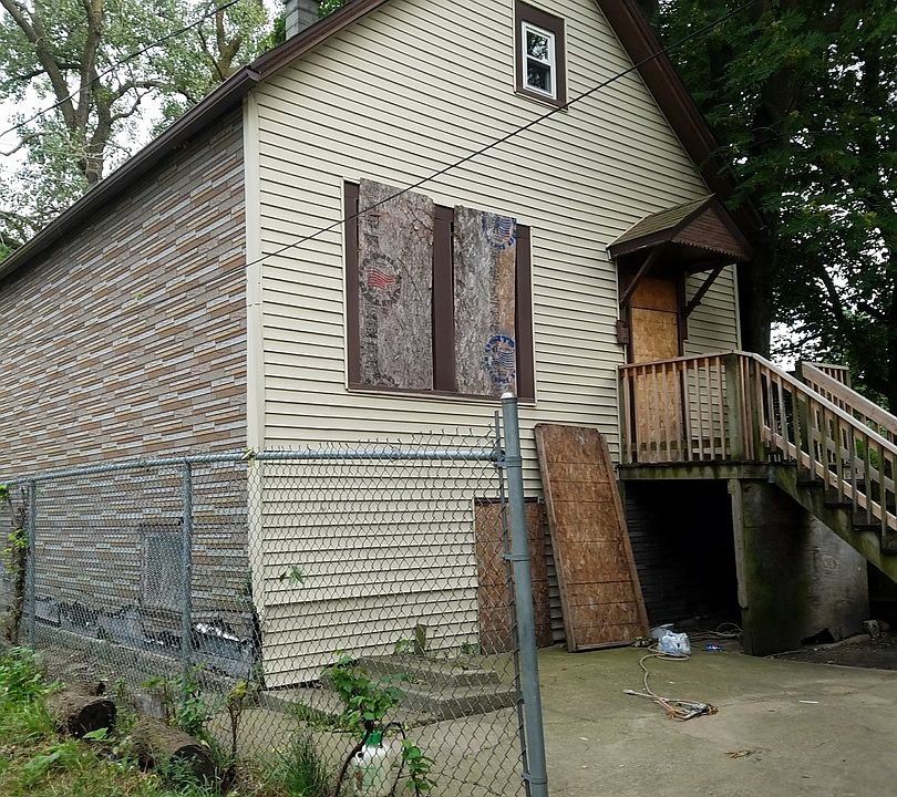 2nd image of 5717 S Aberdeen St