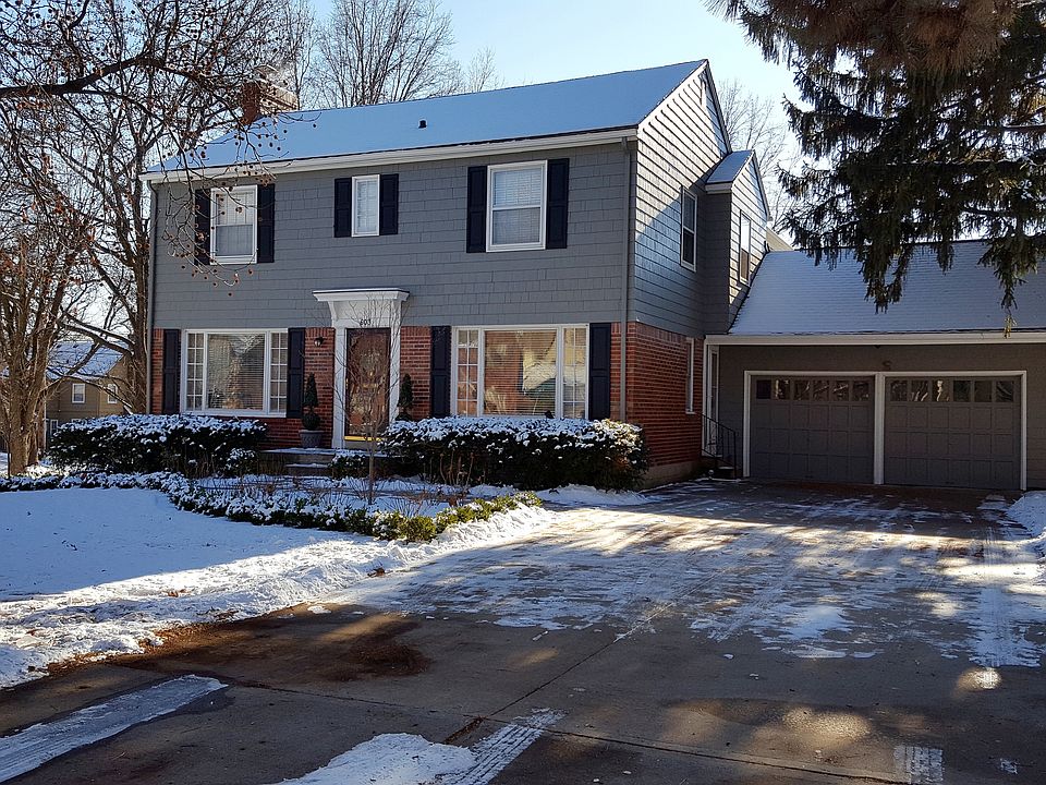 2nd image of 603 W 68th Ter