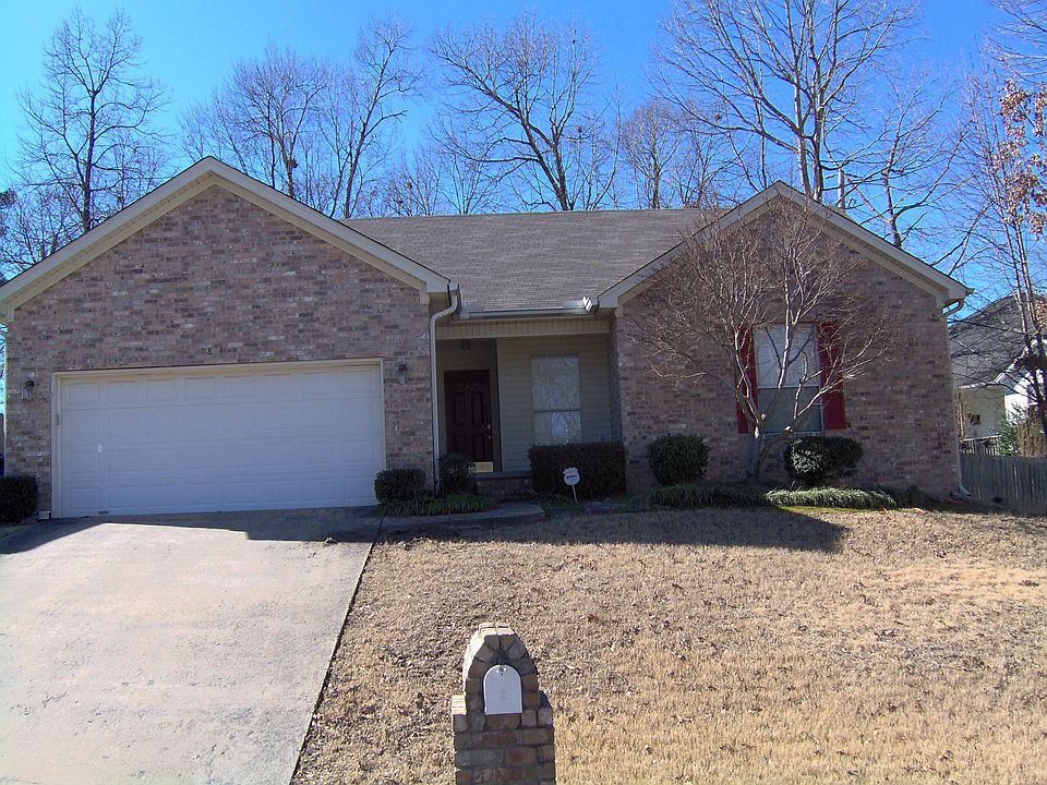 1st image of 2804 Creekside Dr
