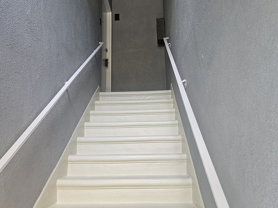 1st image of 711 9th St #6