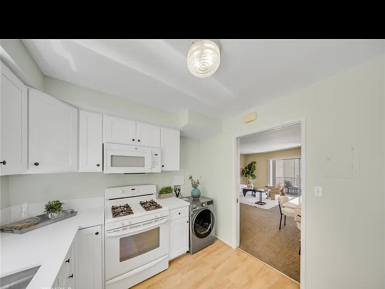 837 Magnolia Ave #11 — Photo 12
