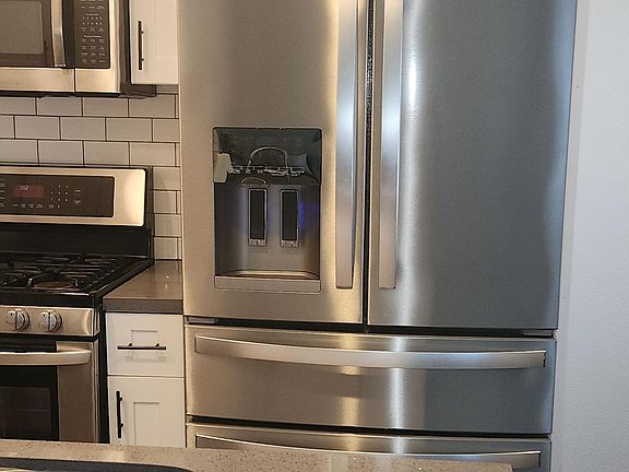 New fridge!
Installed Nov. ''22.