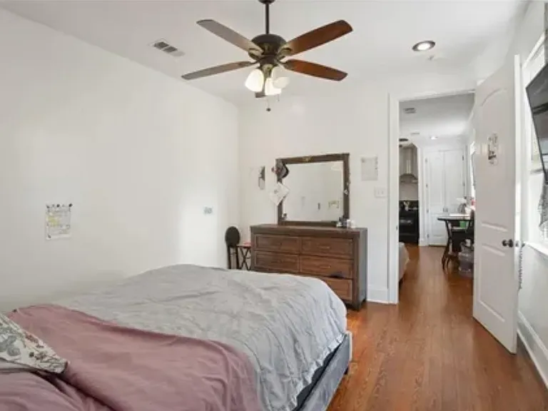 2703 Amelia St — Photo 5
