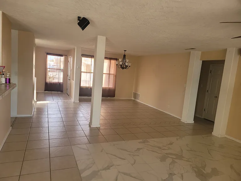 7142 Raleigh Hills Dr NE — Photo 12