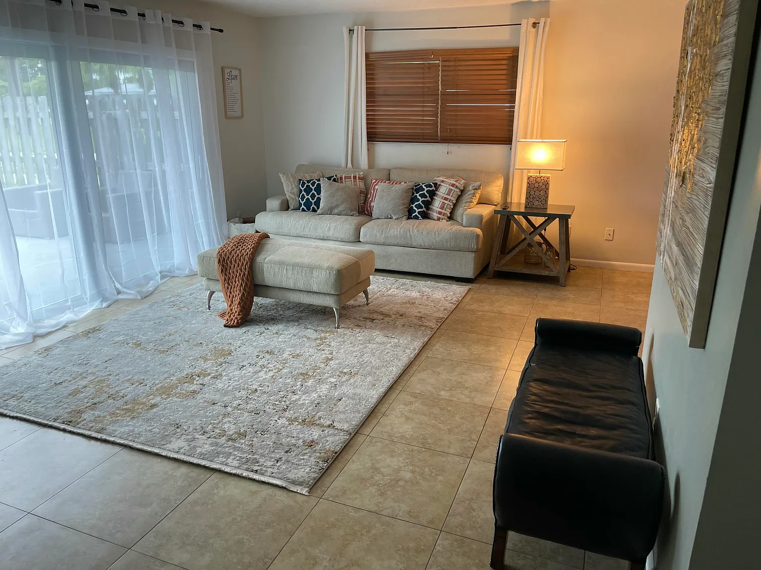 3 bed, 2.0 bath, 1359 sqft, $3,500 — Photo 2