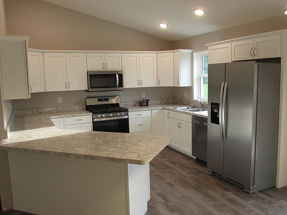 4th image of 56272 River Shore Ln