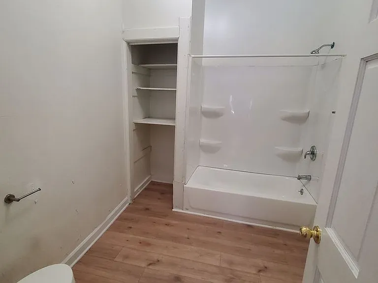 2478-2480 W Juneau Ave. (Duplex) — Photo 9
