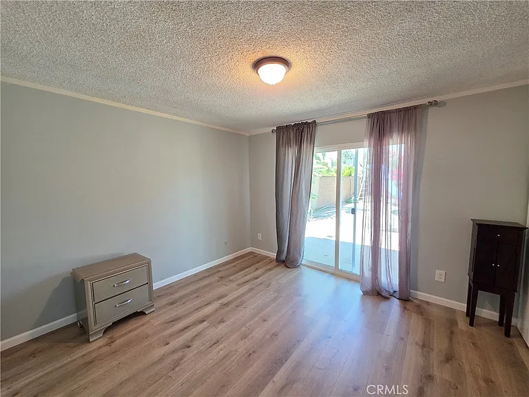 8920 Haddon Ave — Photo 10