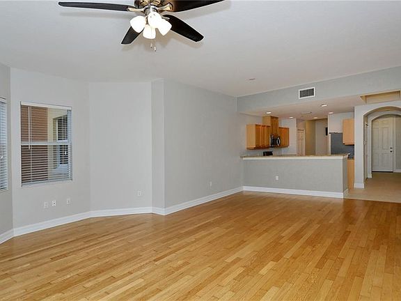 4th image of 1921 Monte Carlo Dr Unit 305