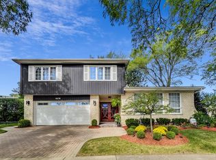 6636 Davis St, Morton Grove, IL 60053