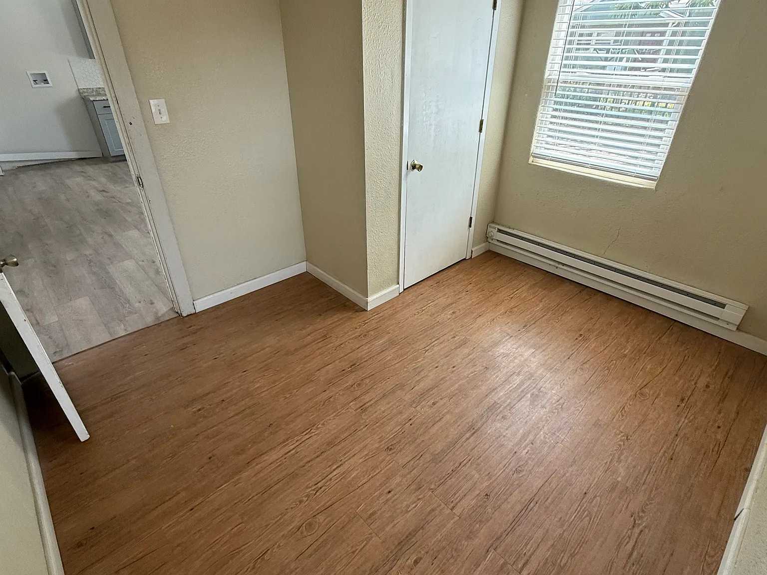 1304 SE Broadway Ave — Photo 4