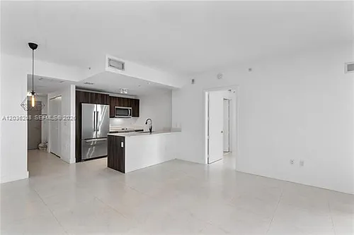 488 NE 18th St #1805 Photo 1