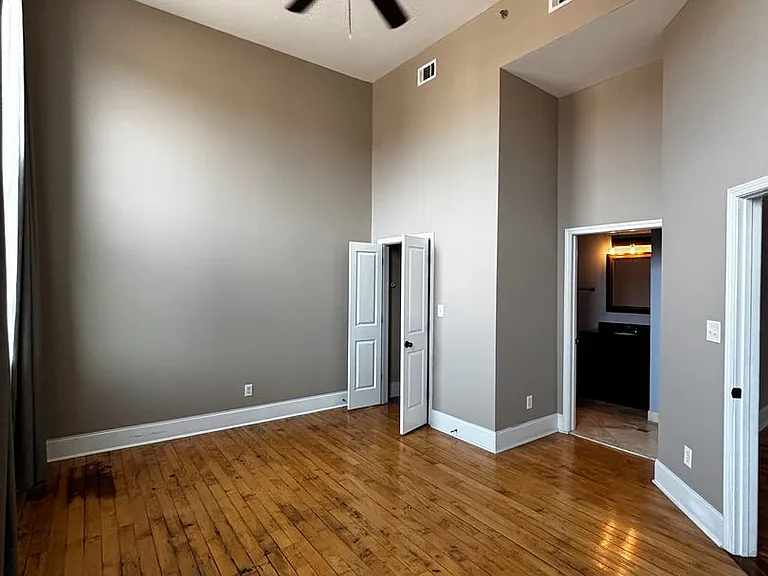 936 Broad St #306 — Photo 7