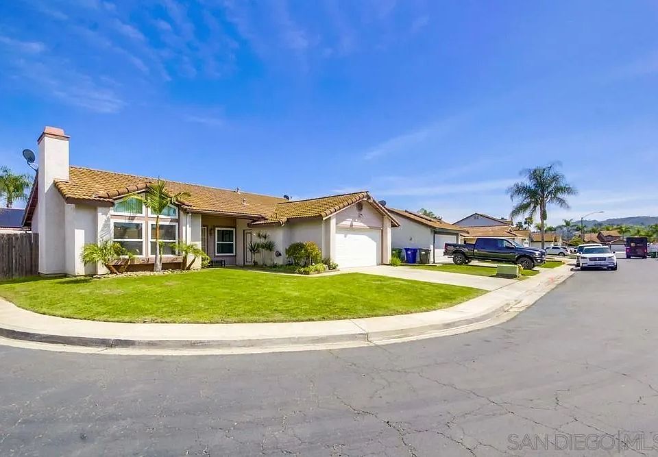 1st image of 10341 Plaza Paseo Dr
