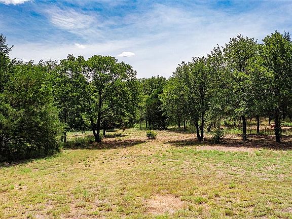 2nd image of 310 Rolling Bend Rd