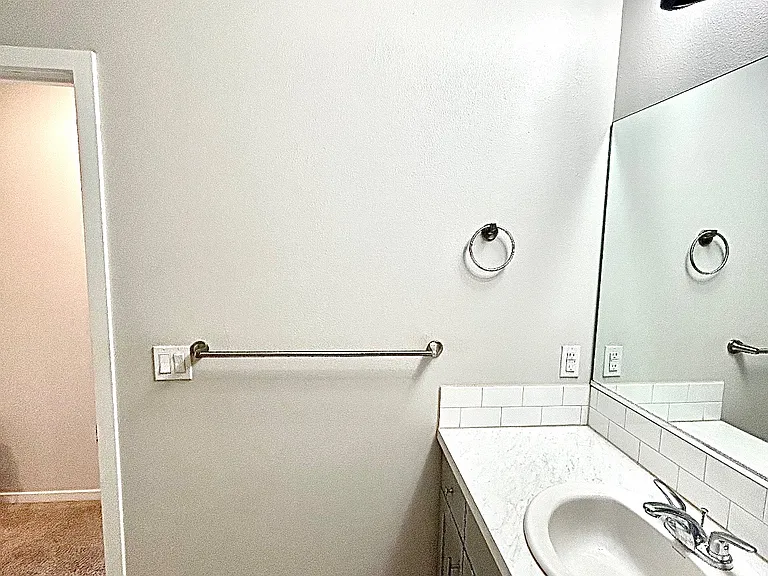 5321 Remington Dr — Photo 16