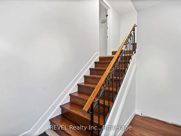 462B Carlton St, Saint Catharines, ON
