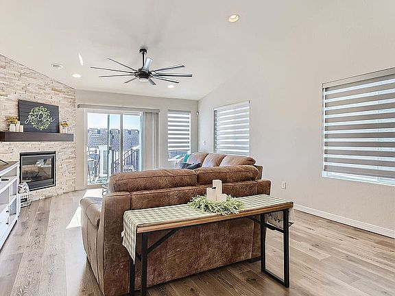 5th image of 10441 Sharon Springs Dr