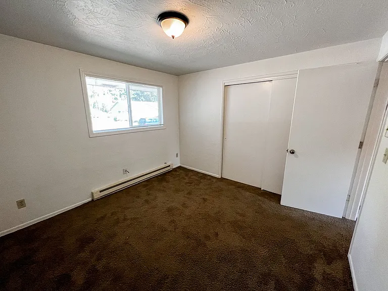2512 Honeysuckle Way NE — Photo 21
