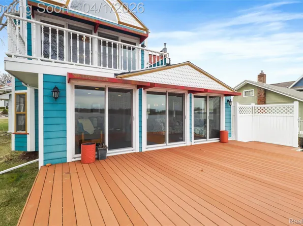 15195 Marl Dr, Linden, MI 48451