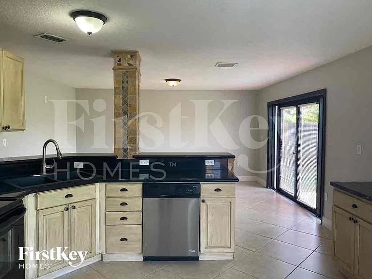 16119 SW 61st Ln — Photo 10