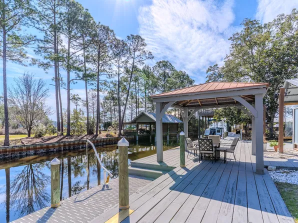 175 Ruth Rd, Freeport, FL 32439