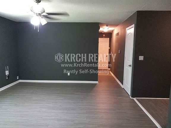 3rd image of 4925 Evelynaire Dr