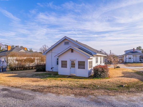 91 Lawrence St, Lyman, SC 29365