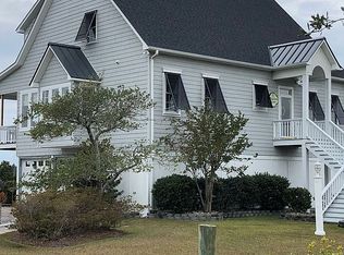 201 Lawrence Rd, Beaufort, NC 28516