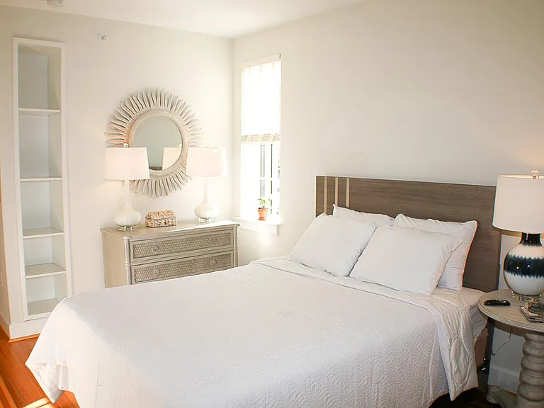 501 Dunmore St #302 — Photo 9