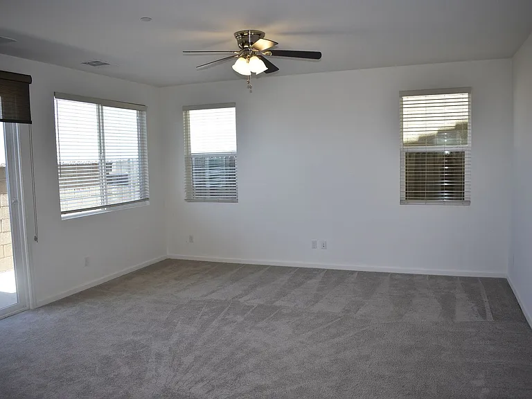 1655 Lion St — Photo 3