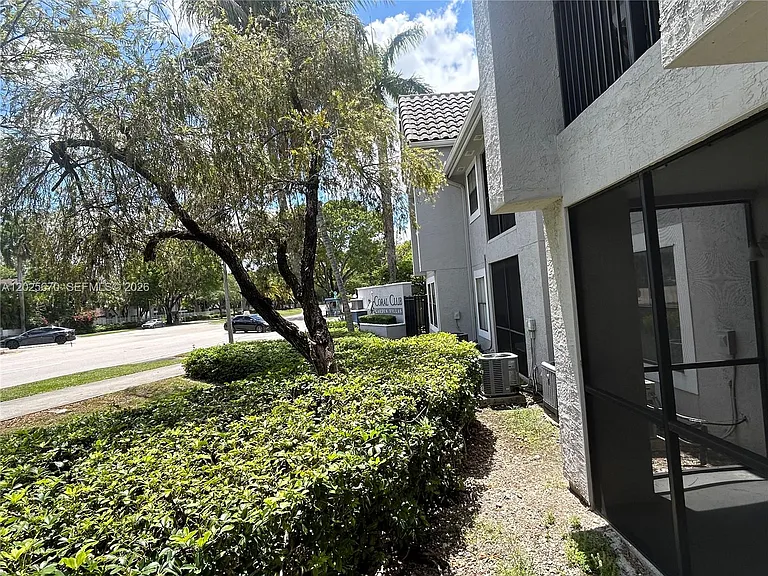 15070 SW 103rd Ln #2207 — Photo 2