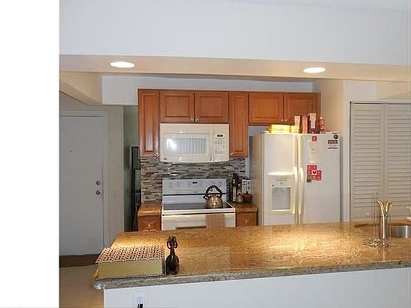 2nd image of 5214 NE 6th Ave #G3