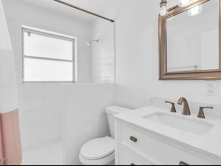1661 Coronado Rd — Photo 44